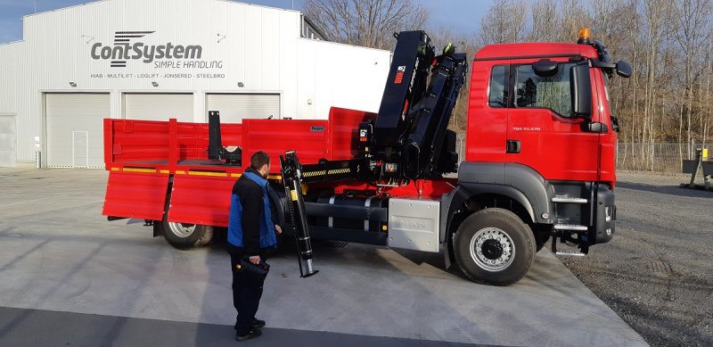 Hydraulický nakládací jeřáb Hiab X-HiProi 362 EP-5