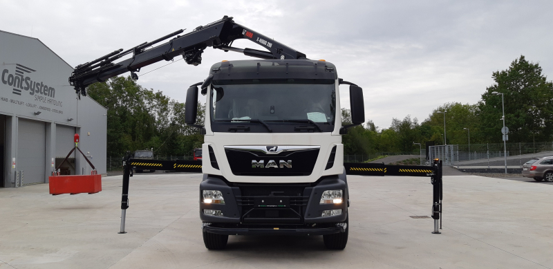 Hiab X-HiDuo 298 E-7 s navijákem pro společnost působící v oblasti dodávek a montáží ocelových konstrukcí