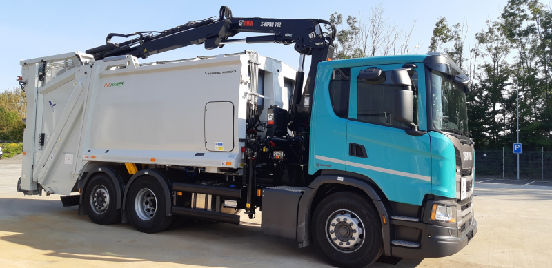 Nová multifunkční SCANIA s jeřábem HIAB pro Technické služby Olomouc