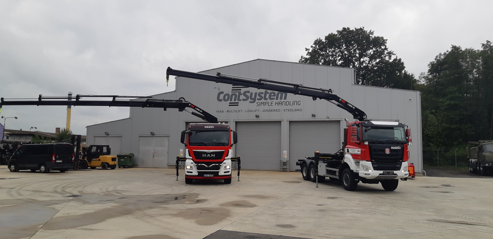 VEHICLES WITH HIAB CRANES FOR THE FIRE RESCUE DEPARTMENT OF VYSOČINA