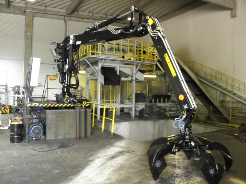 Hydraulické jeřáby Jonsered 1420